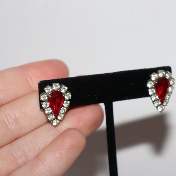 Vintage silver and red rhinestone post earrings 1" - Picture 2 of 4